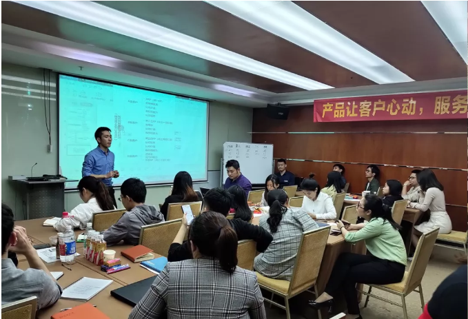 網(wǎng)聯(lián)大學(xué)培訓(xùn)會(huì)，把技能 “get” 起來(lái)！